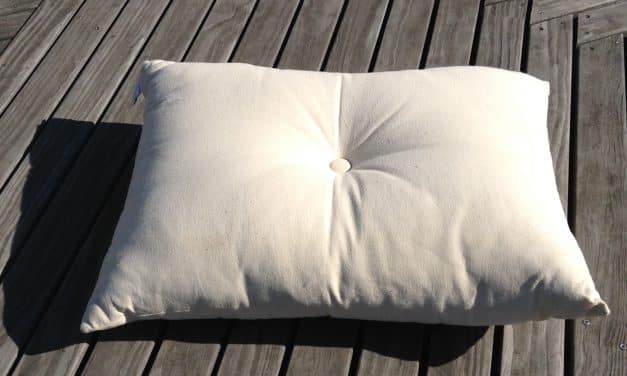 Kudde med knapp outlet