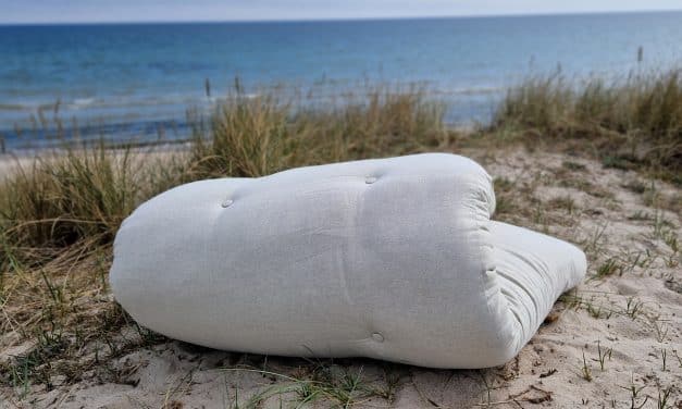 Futonmadrass till soffa med tygbeklädda knappar i valfri storlek