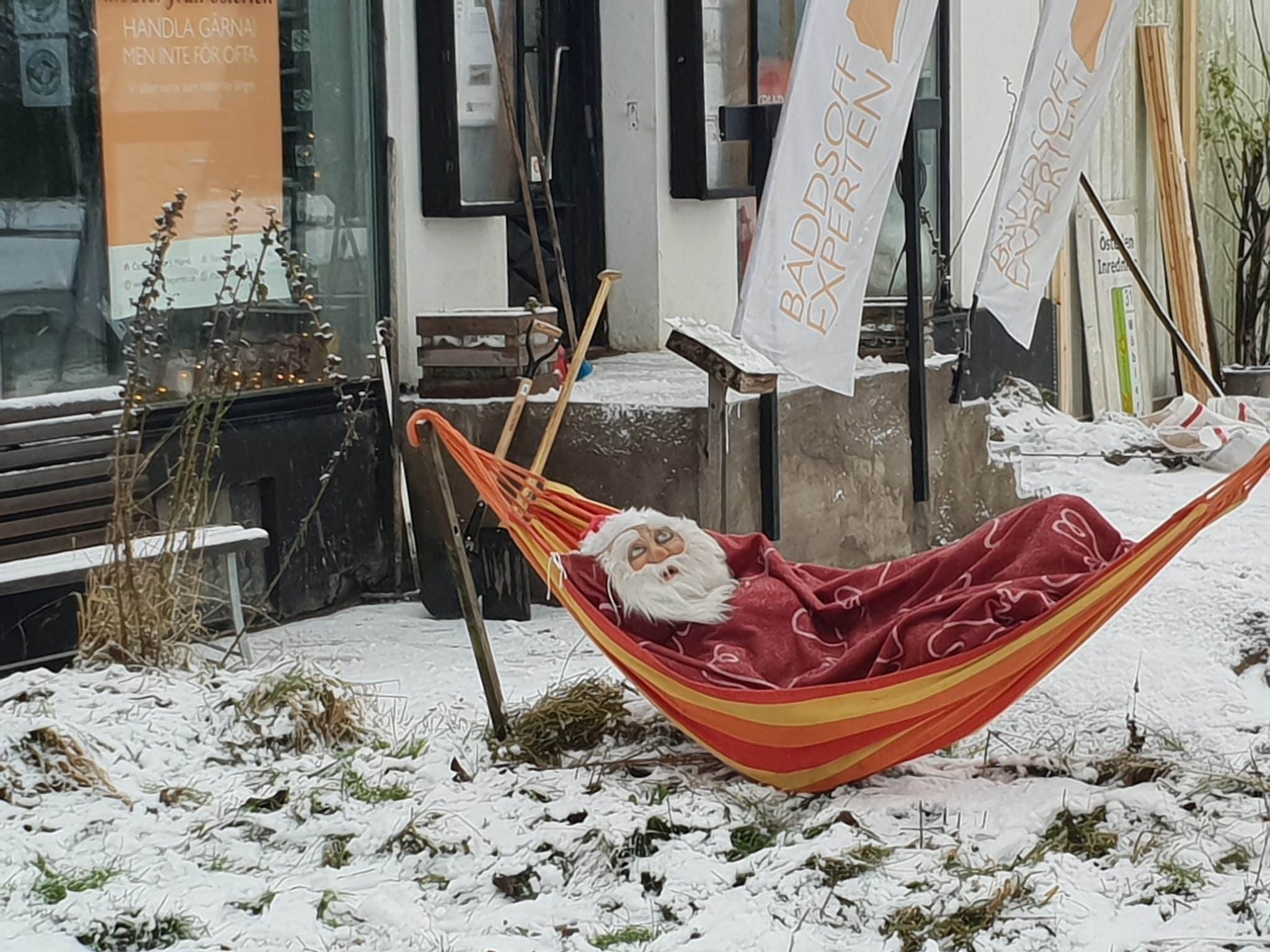 Tomten och snön har kommit till Skåne-Tranås - Bäddsoffexperten
