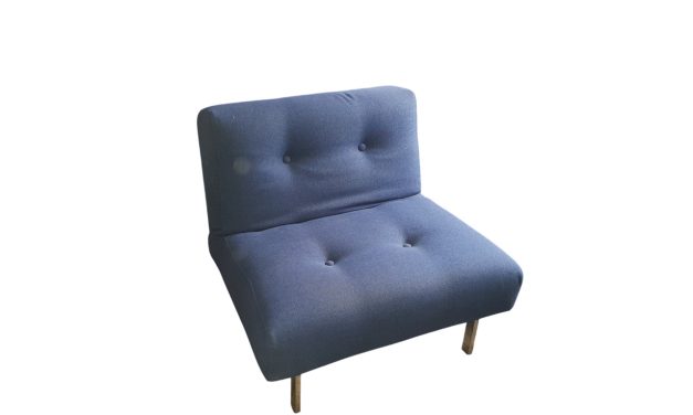 Ample fåtölj från vår utställning i Skåne-Tranås