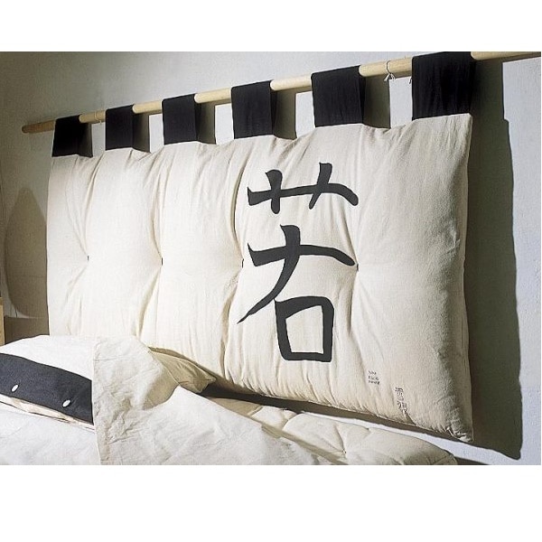 Vit med tecken / White with signs