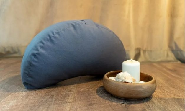 Ekologisk Yoga Kudde med spelt fyllning.