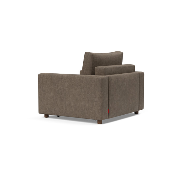 Neah baddfatolj med breda armstod fran Innovation living bakirfan